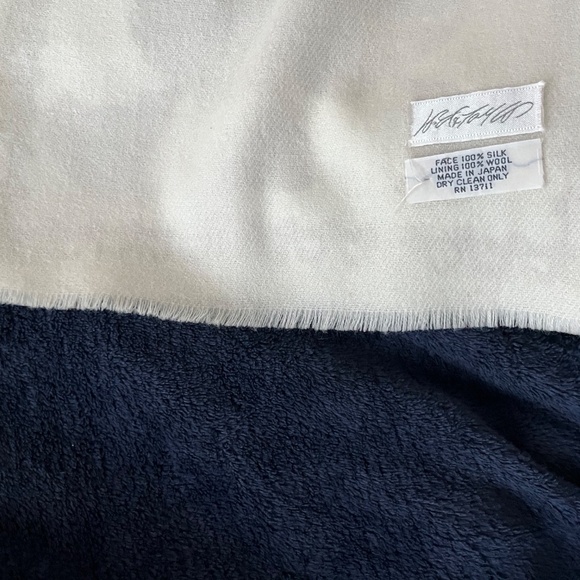 Scarf - Picture 8 of 9